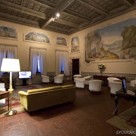 Palazzo Carletti Bed & Breakfast Montepulciano Stazione Екстериор снимка
