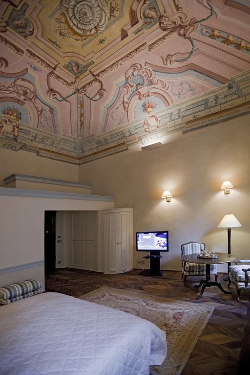 Palazzo Carletti Bed & Breakfast Montepulciano Stazione Стая снимка