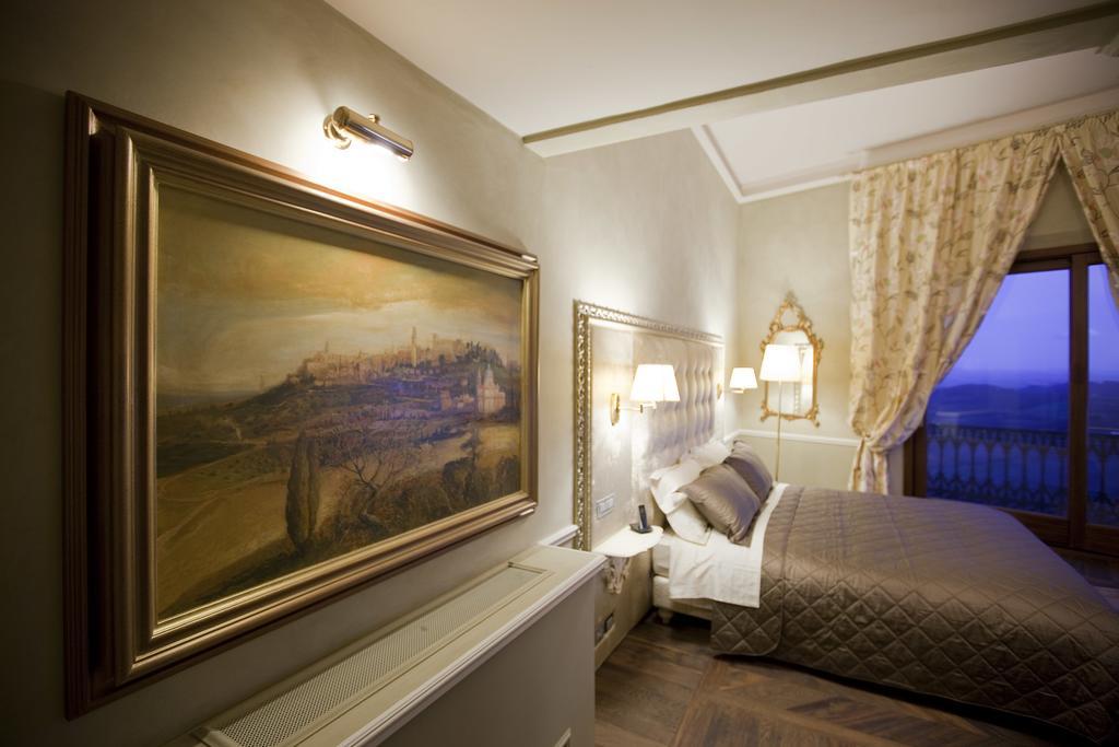 Palazzo Carletti Bed & Breakfast Montepulciano Stazione Екстериор снимка