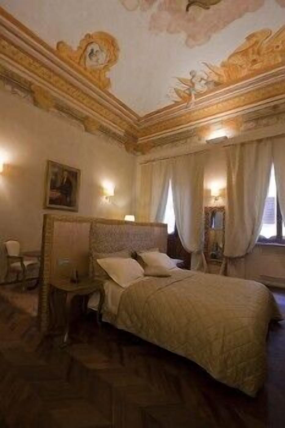 Palazzo Carletti Bed & Breakfast Montepulciano Stazione Екстериор снимка