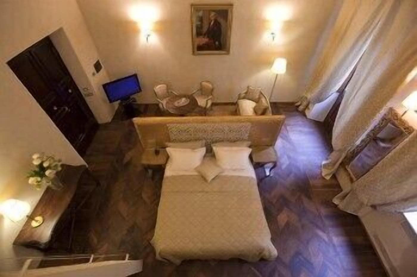 Palazzo Carletti Bed & Breakfast Montepulciano Stazione Екстериор снимка