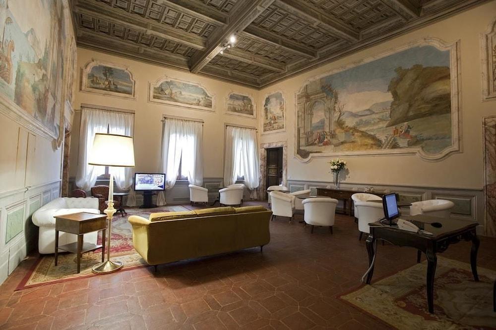 Palazzo Carletti Bed & Breakfast Montepulciano Stazione Екстериор снимка