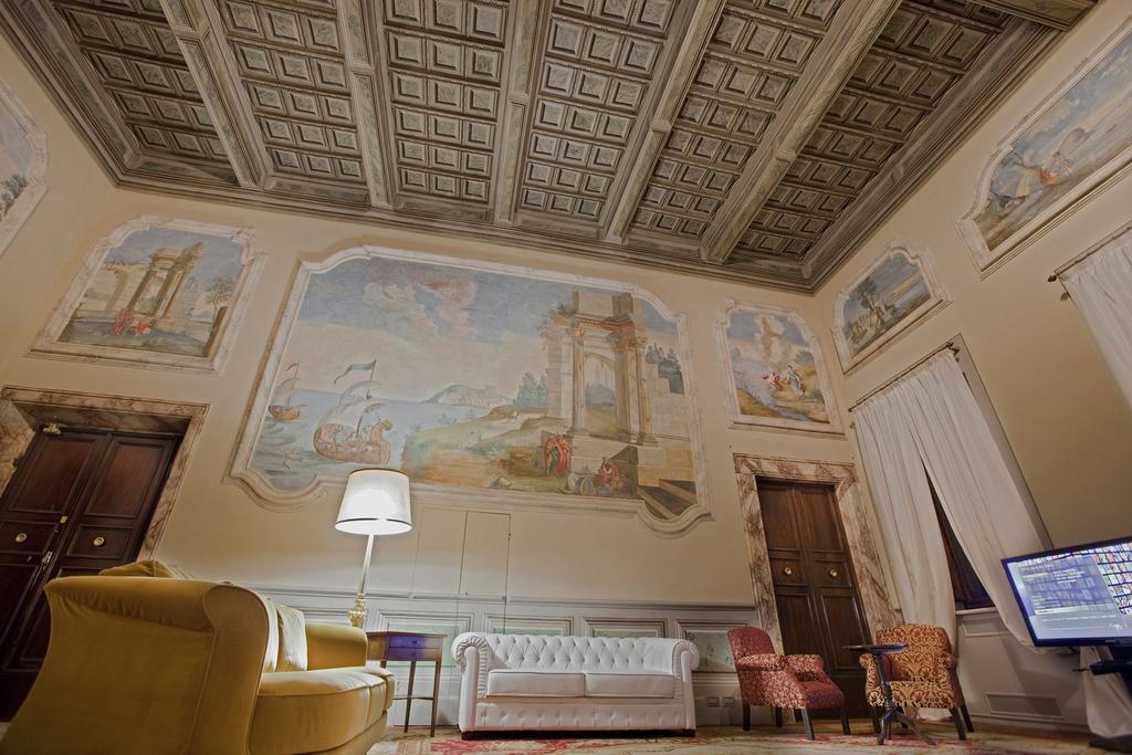 Palazzo Carletti Bed & Breakfast Montepulciano Stazione Екстериор снимка